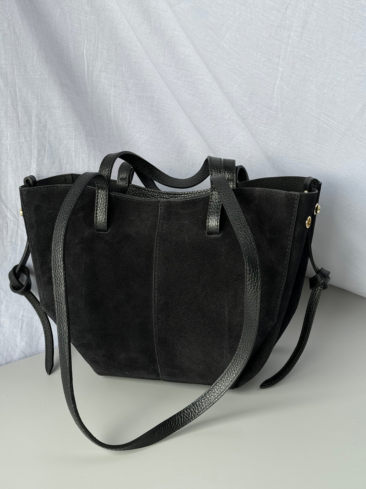 borsa con doppi manici e bottoni