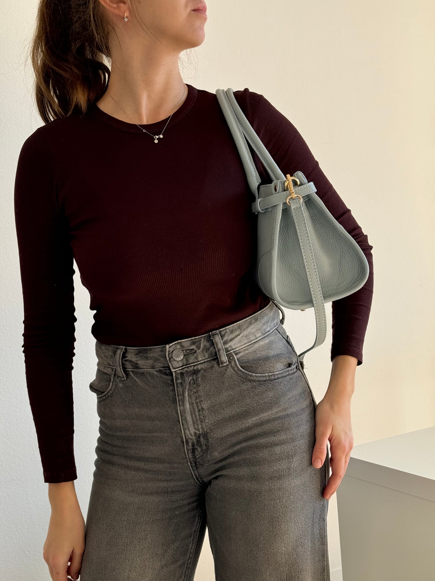 borsa con manico e tracolla
