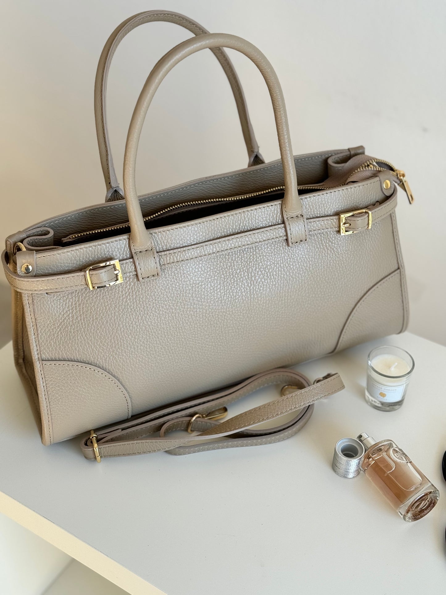 borsa con manico e tracolla