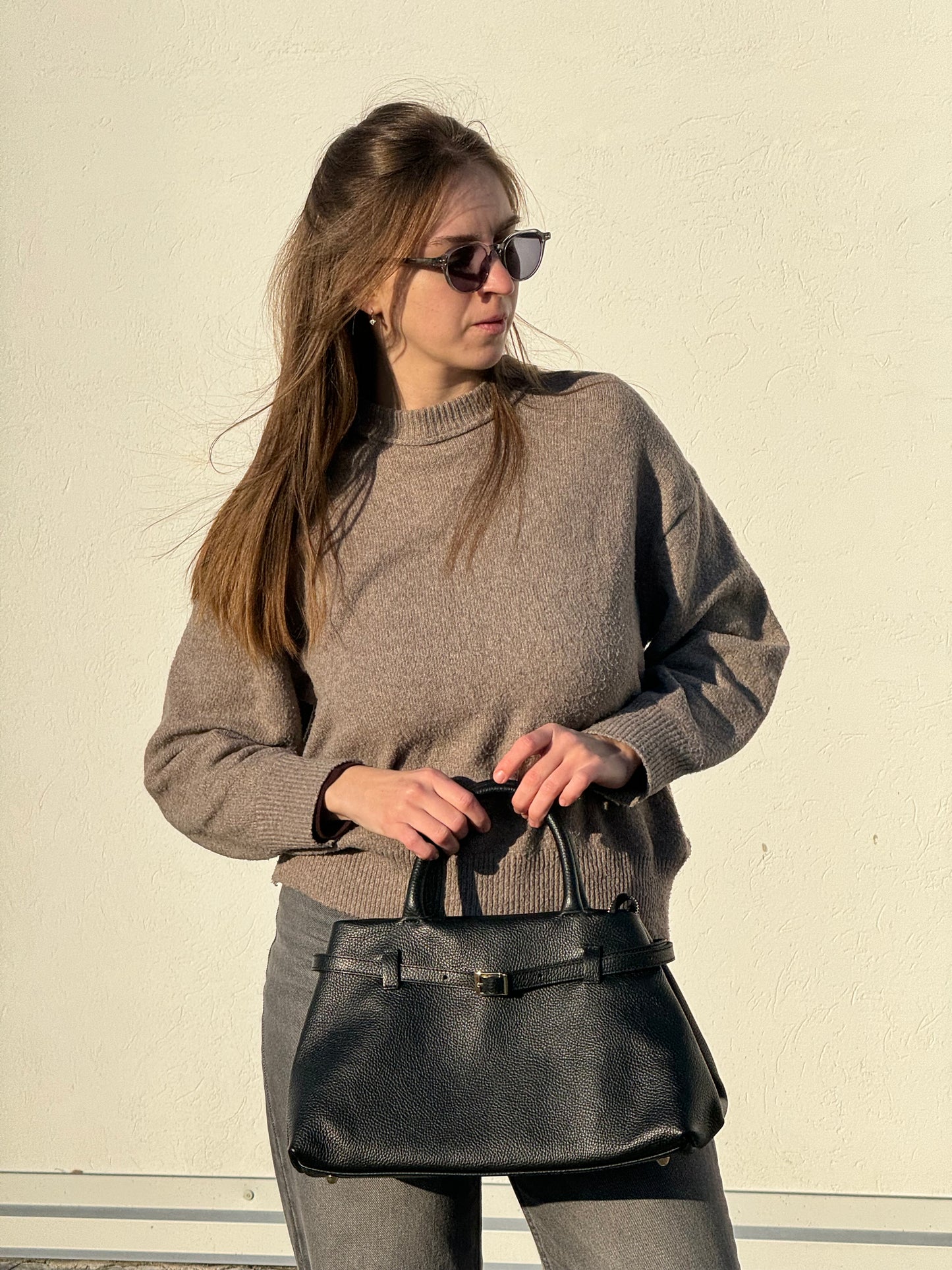borsa con manico e tracolla